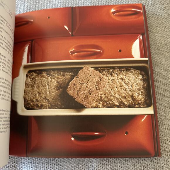 Le Creuset Cookbook/by David Rathgeber, Elisa Vergne/ 2005 /Hardcover/ - Picture 9 of 11